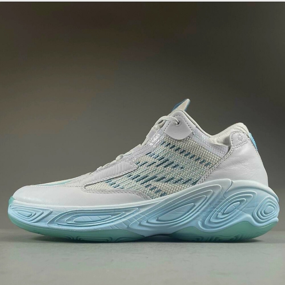 New Balance White and Blue Athletic Wave Fresh Foam Bb V2 Shoes